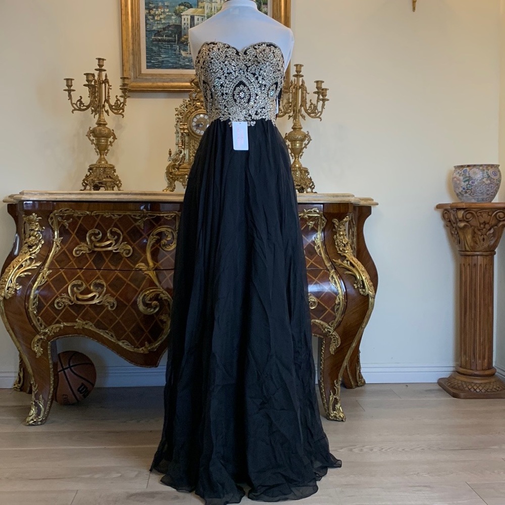 Women’s formal embroidery beaded evening gown prom dress